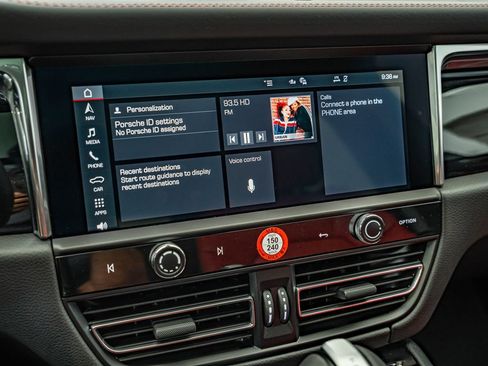 New 2026 Porsche Macan AWD/4WD image 30