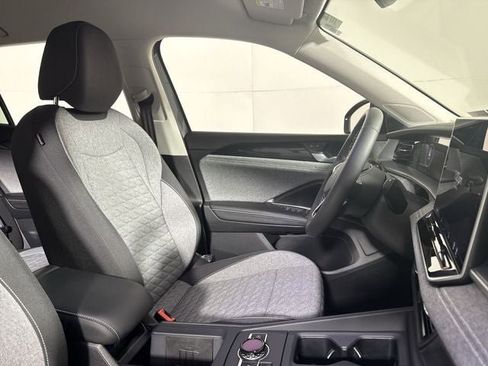 New 2025 Volkswagen Tiguan S image 13