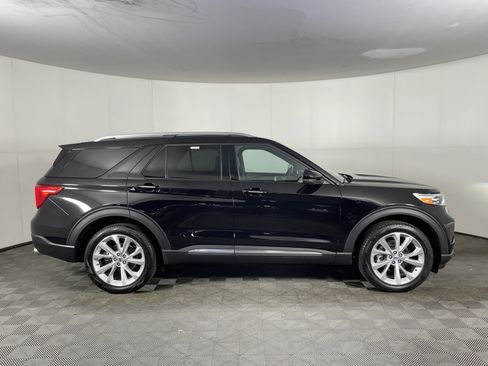 Used 2024 Ford Explorer Platinum w/ Technology Package image 5