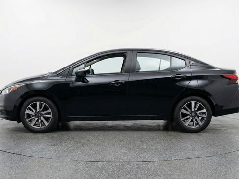 Used 2025 Nissan Versa SV image 5