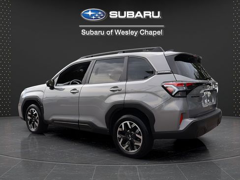 Used 2025 Subaru Forester Premium w/ Convenience Package #1 AWD/4WD image 5
