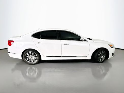 Used 2016 Kia Cadenza Base image 8