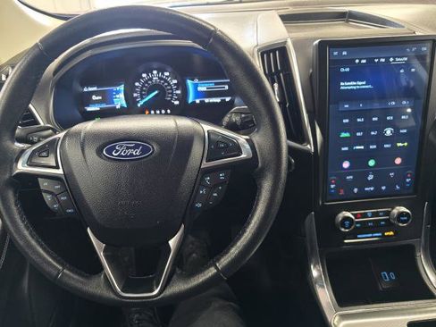 Used 2024 Ford Edge Titanium image 15