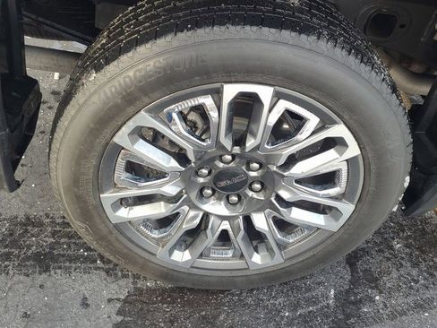 Used 2024 GMC Sierra 1500 Denali Ultimate image 7