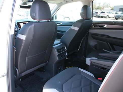 New 2026 Volkswagen Atlas Peak Edition image 30