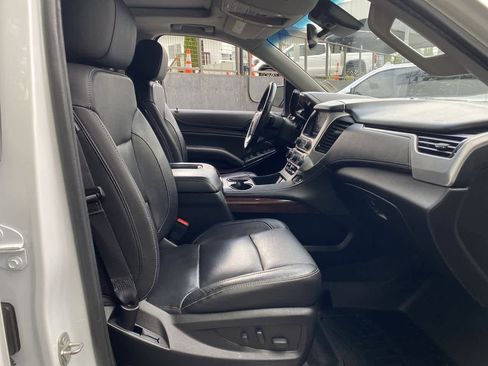 Used 2019 GMC Yukon SLT w/ Open Road Package AWD/4WD image 18