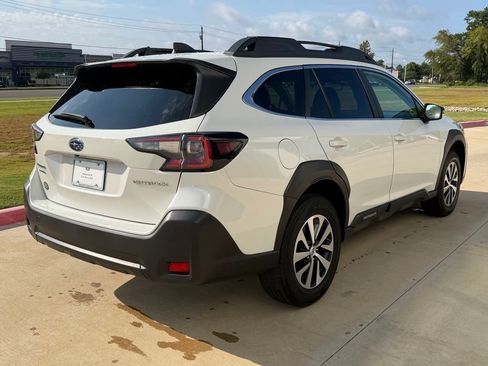 Used 2023 Subaru Outback Premium AWD/4WD image 9