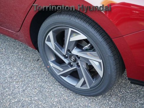 New 2025 Hyundai Elantra Limited w/ Cargo Package image 10