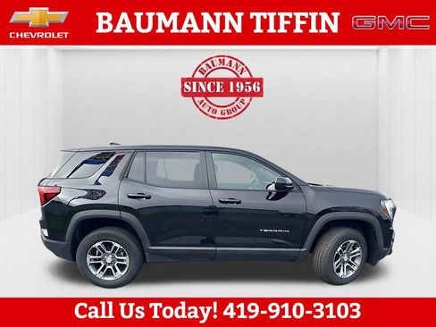 Used 2025 GMC Terrain Elevation AWD/4WD image 2