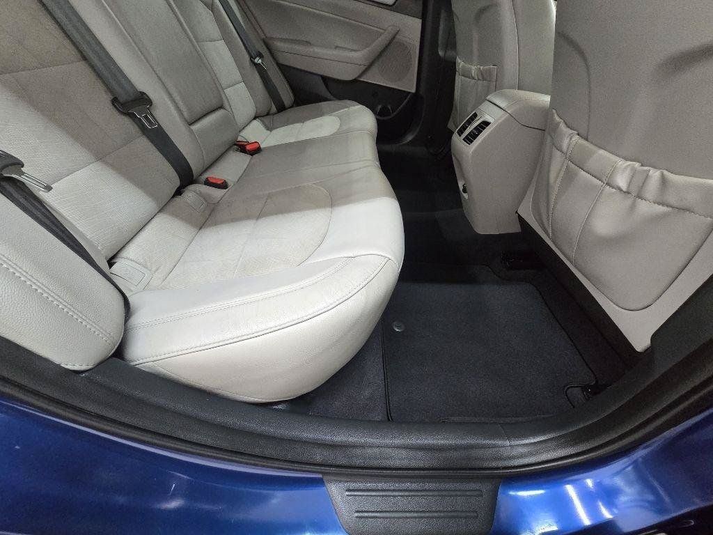 Used 2016 Hyundai Sonata Sport w/ Option Group 02 FWD image 18