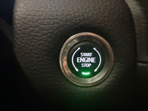 Used 2024 GMC Yukon XL Denali w/ Advanced Technology Package RWD image 23