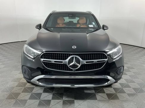 Used 2024 Mercedes-Benz GLC 300 4MATIC image 2