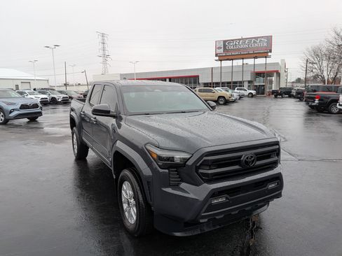 Used 2024 Toyota Tacoma SR5 image 2