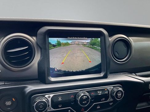 Used 2023 Jeep Wrangler Unlimited w/ 8.4" Radio Group AWD/4WD image 27