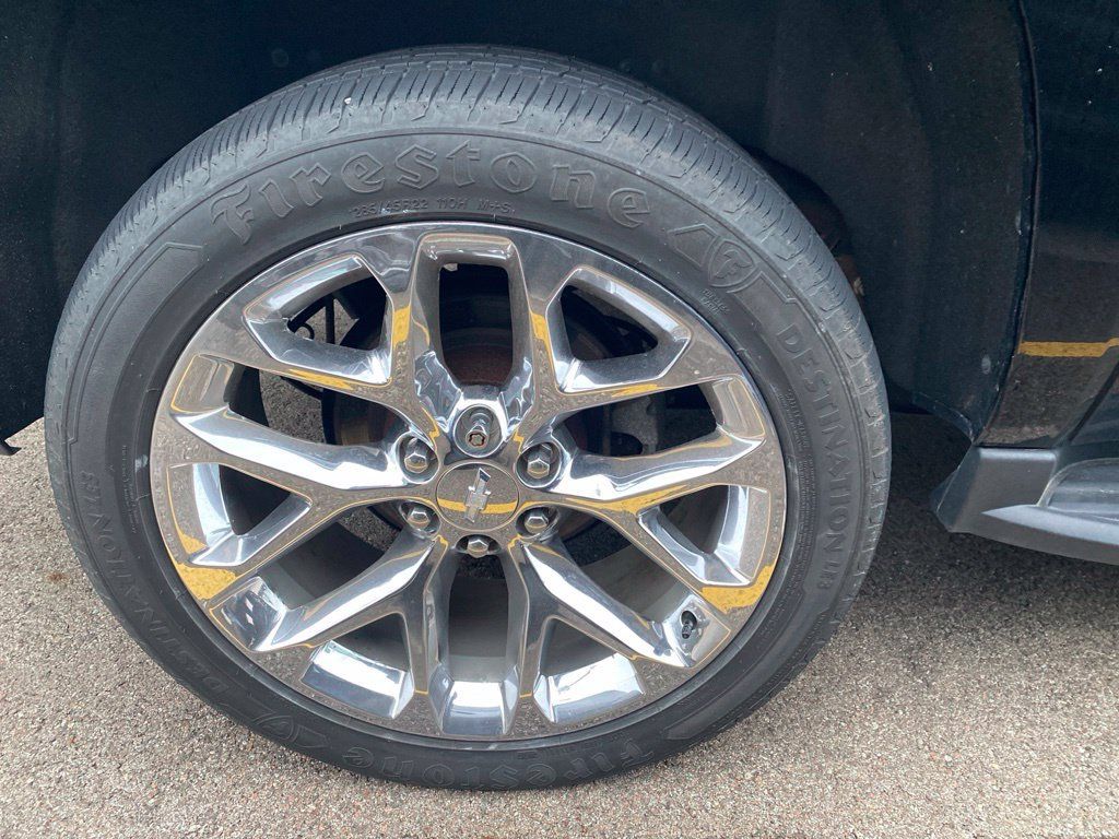 Used 2020 Chevrolet Suburban LT AWD/4WD image 9