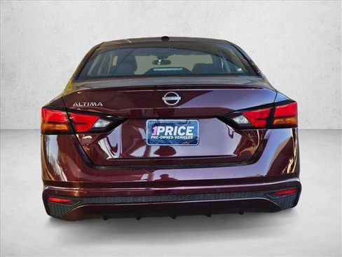 Used 2025 Nissan Altima 2.5 SV image 6