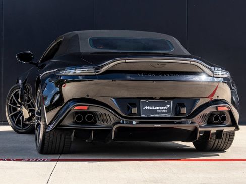 Used 2022 Aston Martin V8 Vantage Roadster RWD image 6
