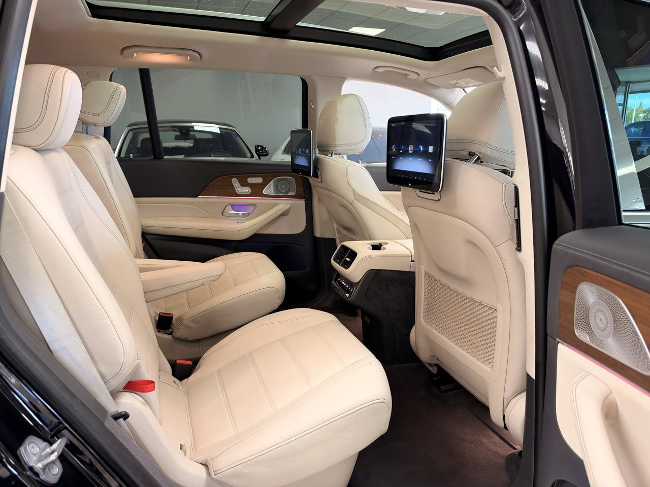 Used 2020 Mercedes-Benz GLS 450 4MATIC image 28
