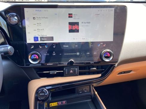 Certified 2025 Lexus NX 350 AWD w/ Accessory Package (2T) image 21