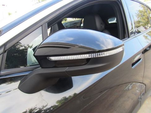 Used 2021 Volkswagen ID.4 1st Edition image 17