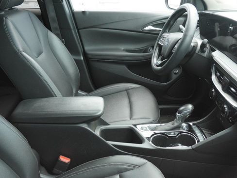 Used 2024 Buick Encore GX Sport Touring w/ Comfort Package FWD image 9