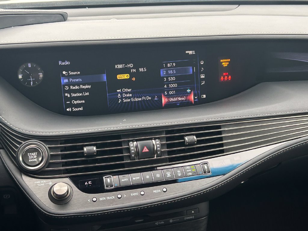 Used 2020 Lexus LS 500 w/ Interior Upgrade Package RWD image 19