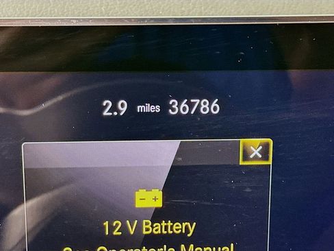 Used 2023 Mercedes-Benz GLB 250 4MATIC image 16