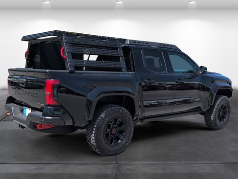 Used 2025 Toyota Tacoma TRD Pro AWD/4WD image 5