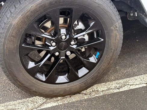 Used 2023 Jeep Wrangler Unlimited Sahara w/ Cold Weather Group image 5