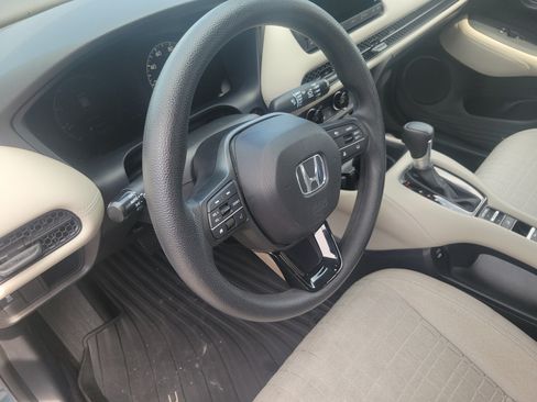 Used 2024 Honda HR-V LX image 13