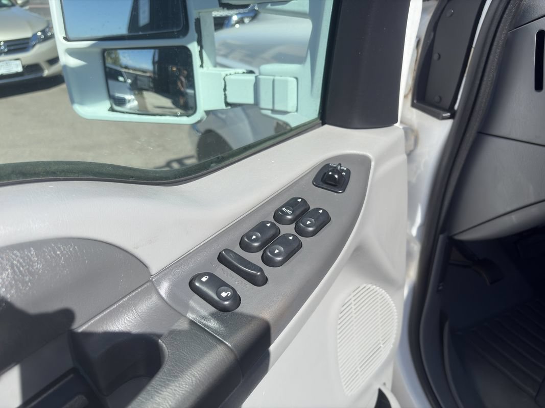 Used 2003 Ford F350 XLT AWD/4WD image 11