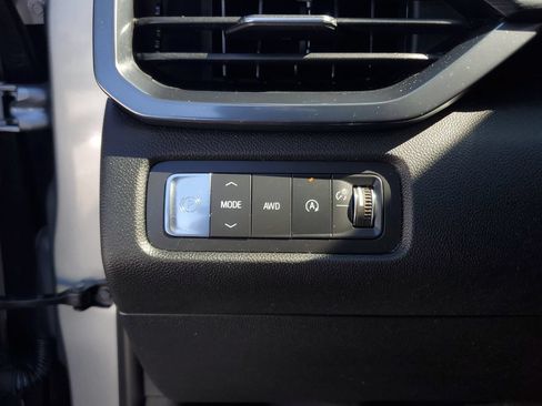 Used 2025 GMC Acadia AT4 AWD/4WD image 28