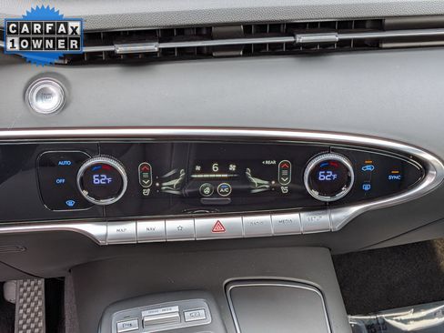 Used 2024 Genesis GV70 2.5T w/ Select Package AWD/4WD image 26