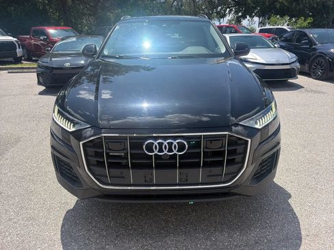 Used 2023 Audi Q8 Premium w/ Convenience Package AWD/4WD image 4