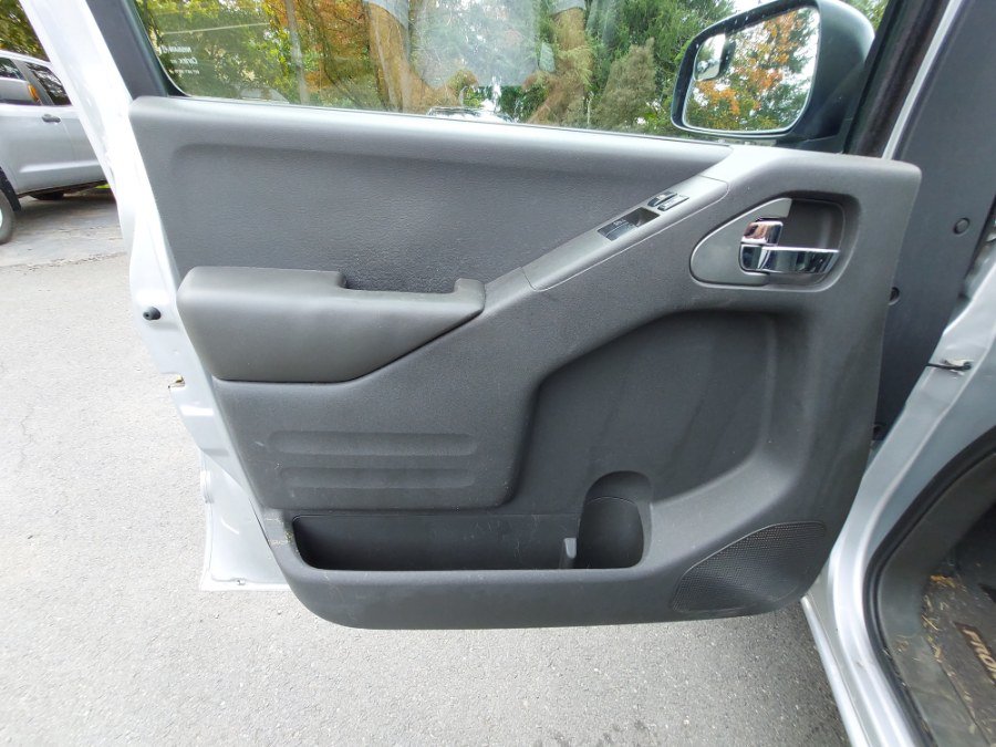 Used 2017 Nissan Frontier SV RWD image 8