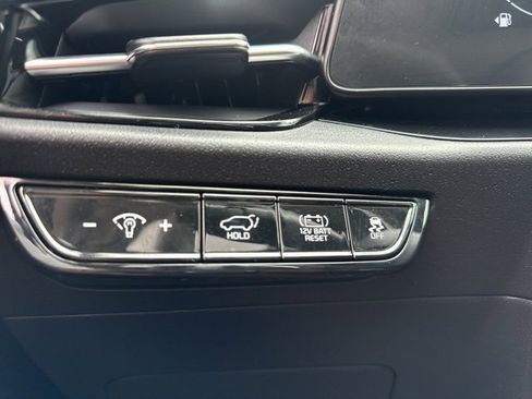 Used 2023 Kia Niro SX Touring image 14