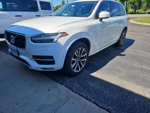 Used 2019 Volvo XC90 T6 Momentum w/ Advanced Package AWD/4WD image 3