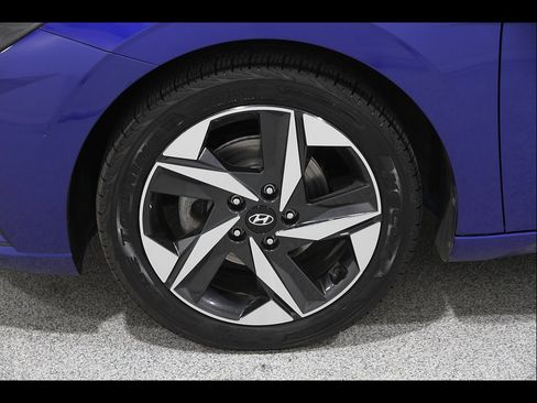 Certified 2023 Hyundai Elantra SEL w/ Convenience Package FWD image 21