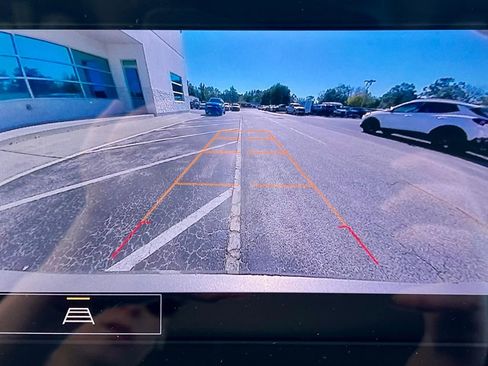 Used 2024 Chevrolet Malibu LT image 7