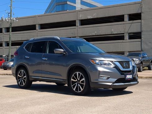 Used 2019 Nissan Rogue SL image 3