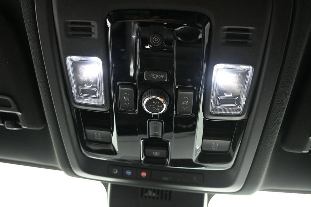 New 2026 Chevrolet Tahoe High Country AWD/4WD image 32