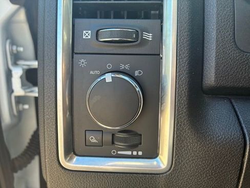 Used 2023 RAM 1500 Classic SLT w/ Electronics Group AWD/4WD image 19
