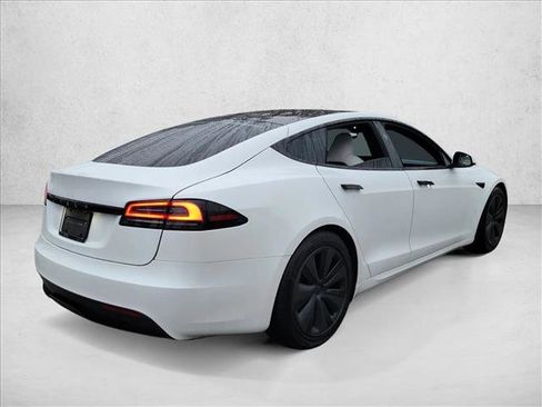 Used 2024 Tesla Model S image 5