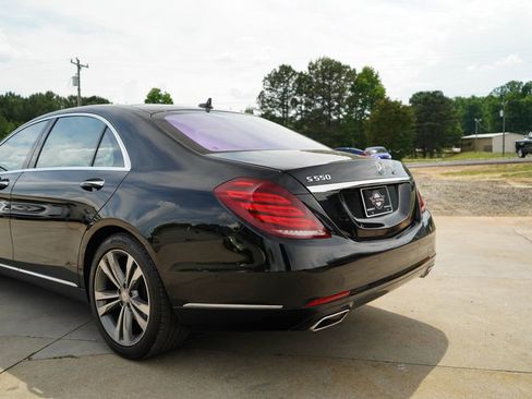 Used 2017 Mercedes-Benz S 550 Sedan image 21