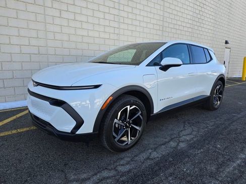 Used 2026 Chevrolet Equinox EV LT image 12