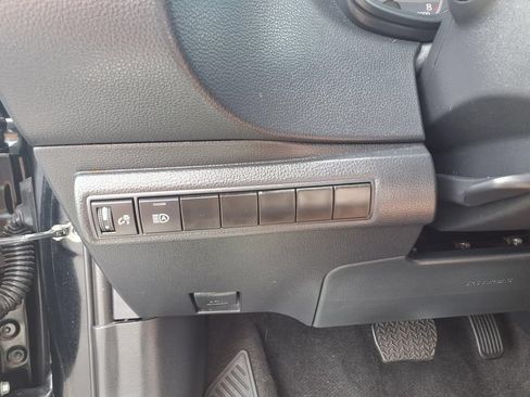 Used 2025 Toyota Corolla LE FWD image 15