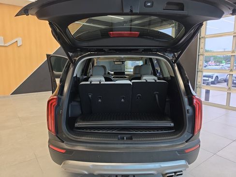 Used 2022 Kia Telluride EX w/ EX Premium Package FWD image 31