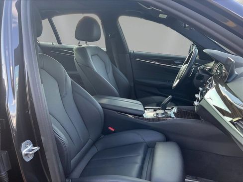 Used 2019 BMW 530e xDrive w/ Convenience Package AWD/4WD image 28