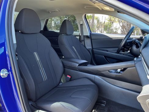 Used 2023 Hyundai Elantra SEL w/ Convenience Package image 24