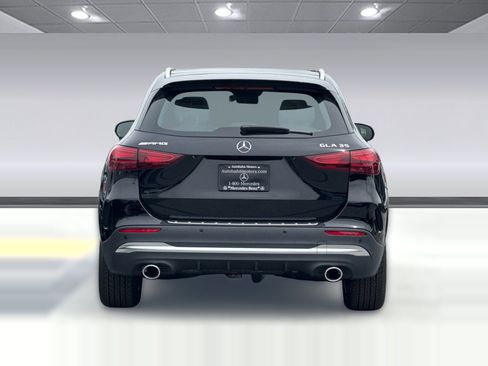 Used 2025 Mercedes-Benz GLA 35 AMG 4MATIC image 10